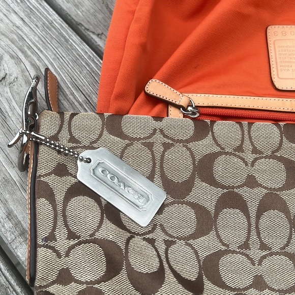 COACH - Picture 11 of 16